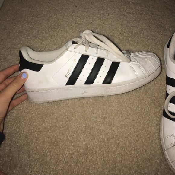 Adidas superstars - Picture 1 of 7