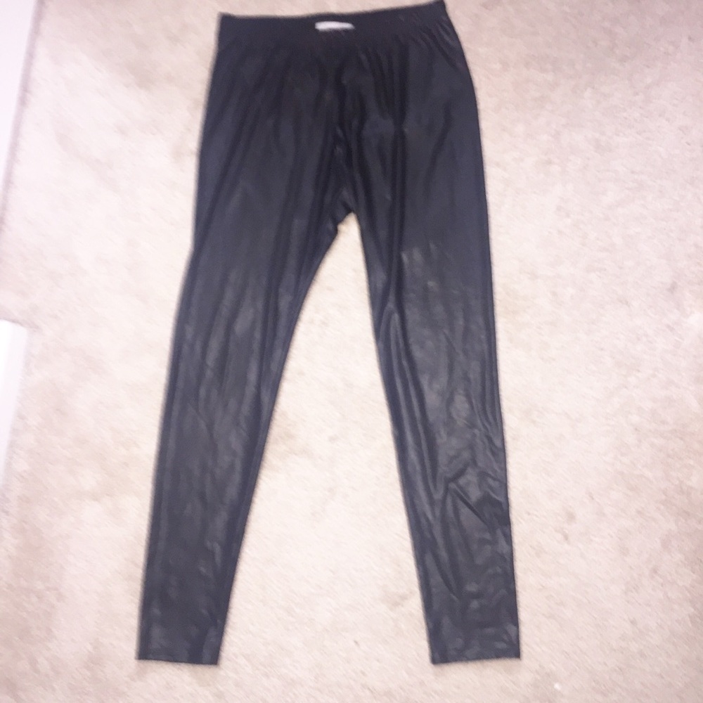 ***SOLD*** Black leather leggings
