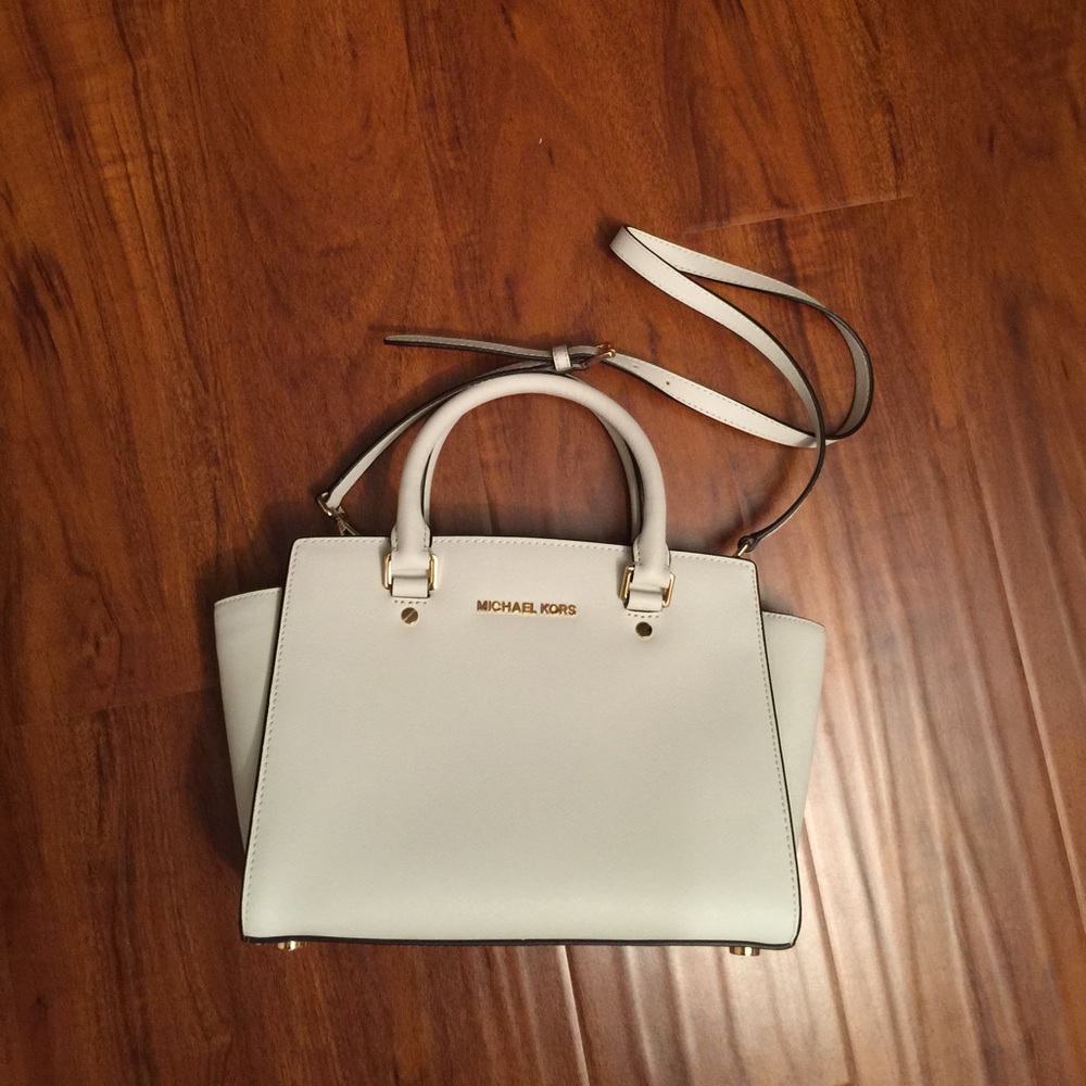 New with tag Michael Kors Selma Medium Satchel