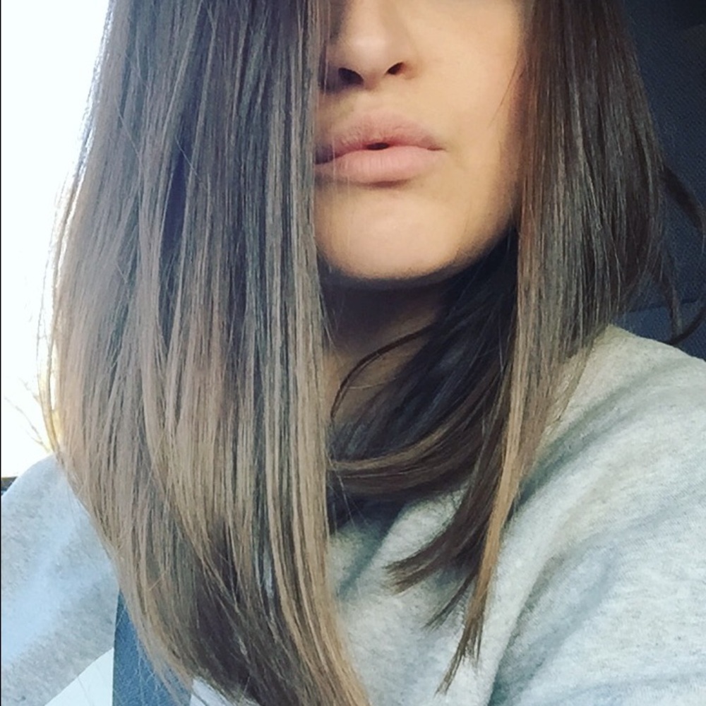 Meet your Posher, Dina