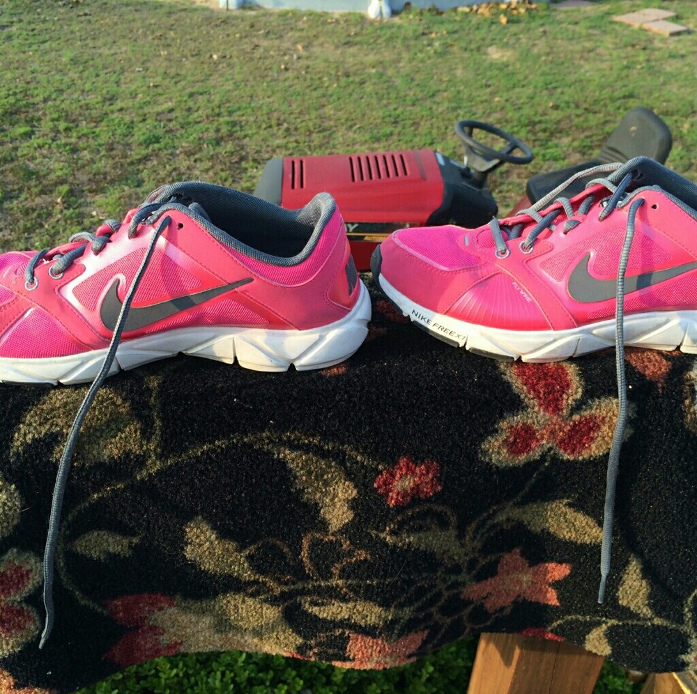 Pink Nike Free XT