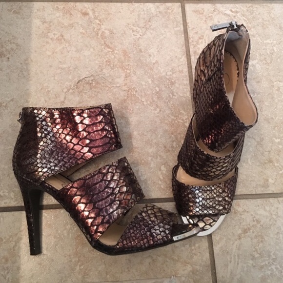 Price reduced! Jessica Simpson EUC - Picture 1 of 2