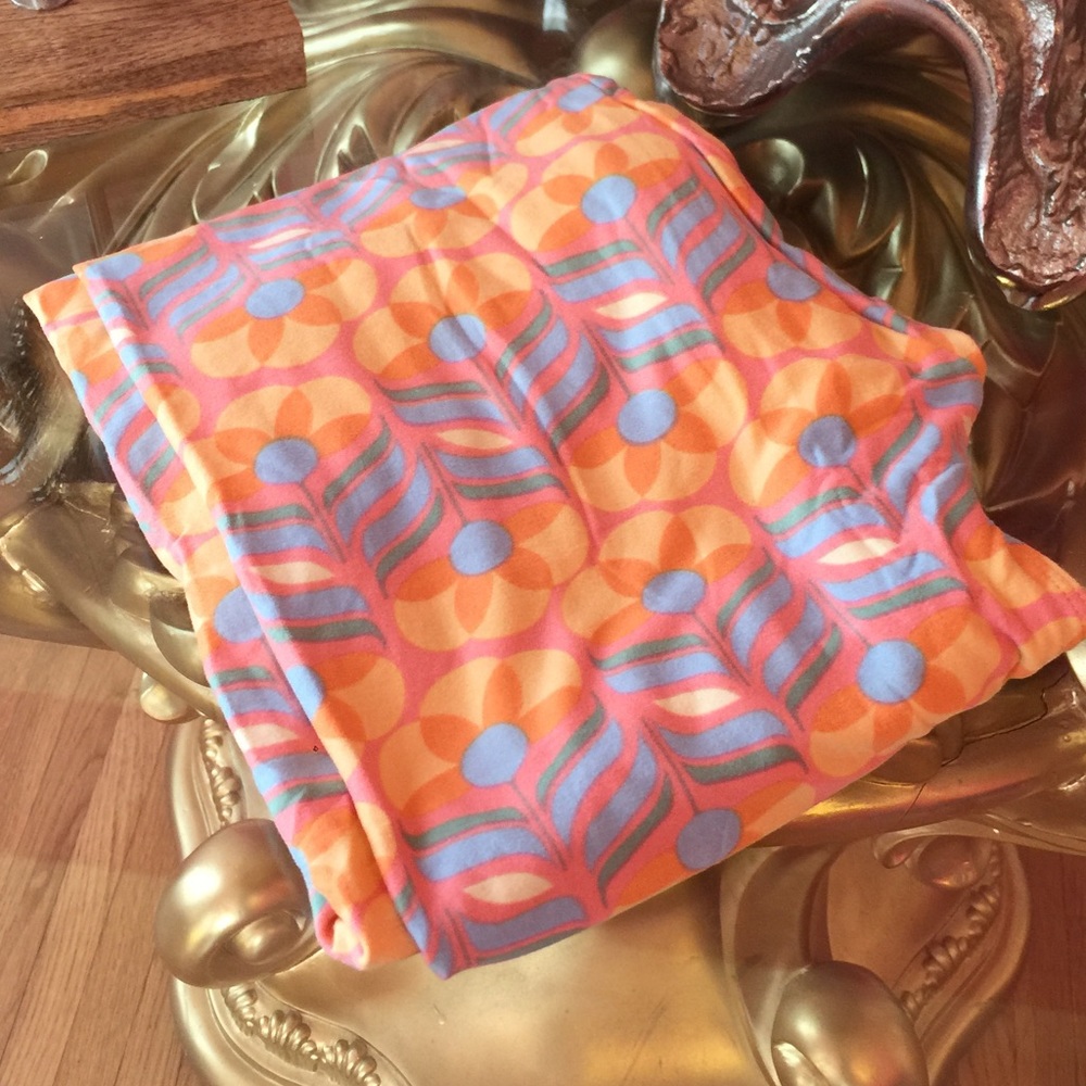 🦄 Lularoe leggings os