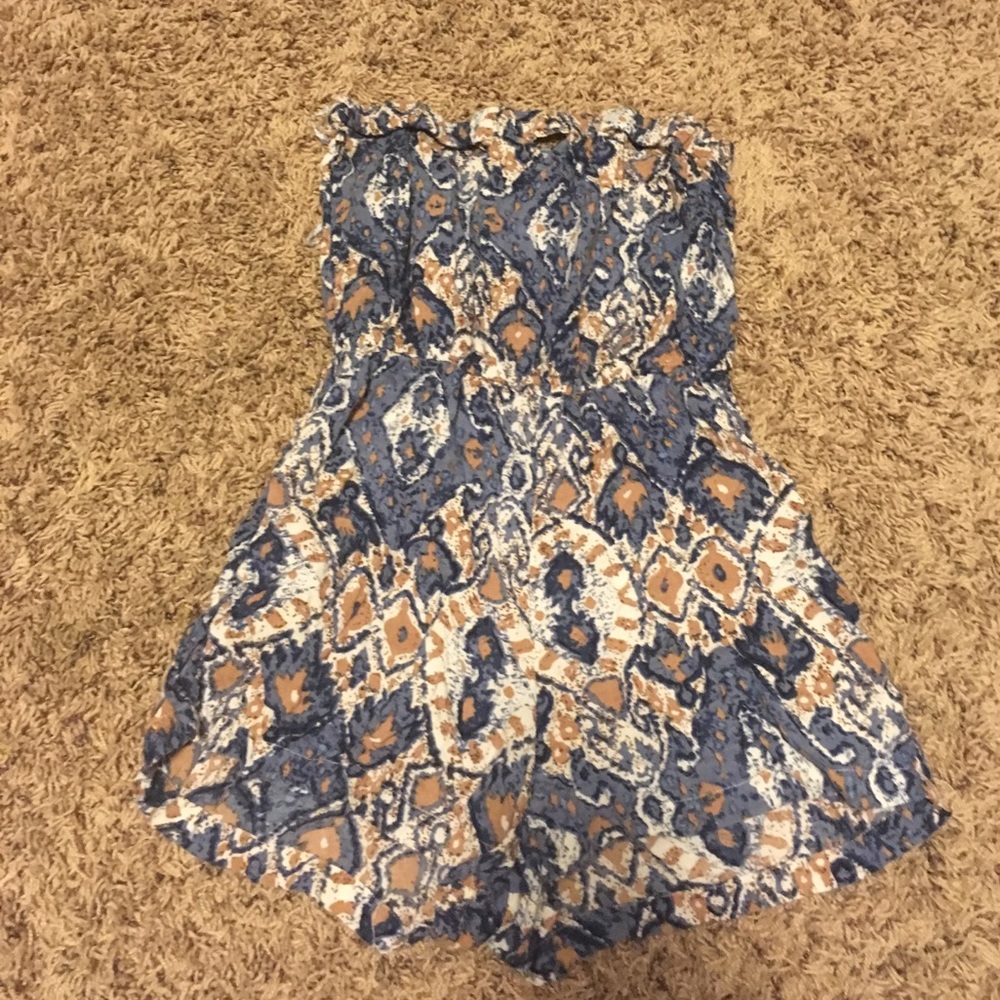 Cute romper with pockets!