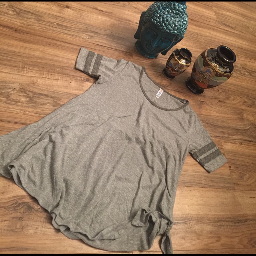 LulaRoe perfect T