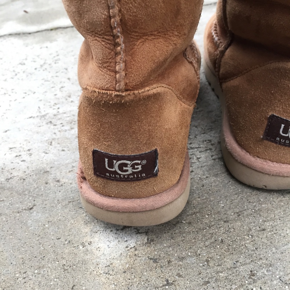 ❌SOLD❌ UGG Classic Tall Light Brown Boots - Picture 3 of 8