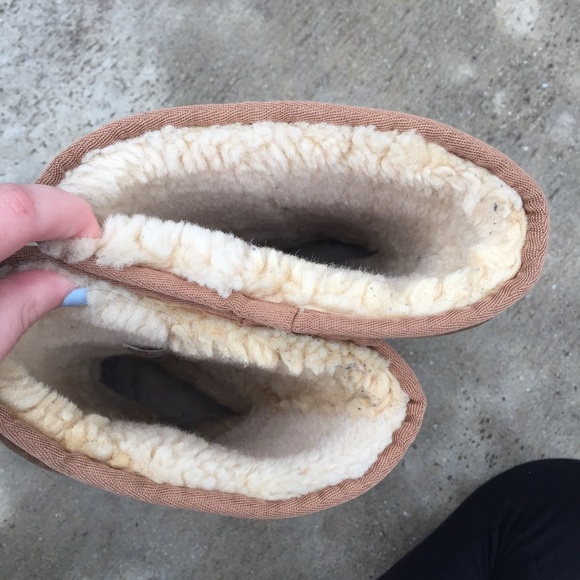 ❌SOLD❌ UGG Classic Tall Light Brown Boots - Picture 4 of 8