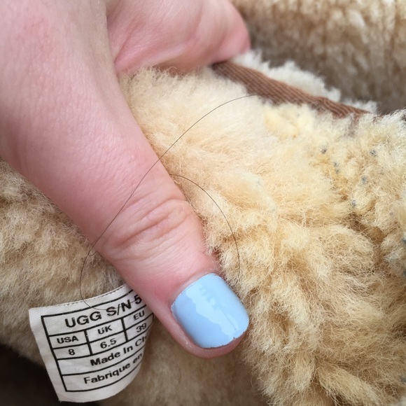 ❌SOLD❌ UGG Classic Tall Light Brown Boots - Picture 5 of 8