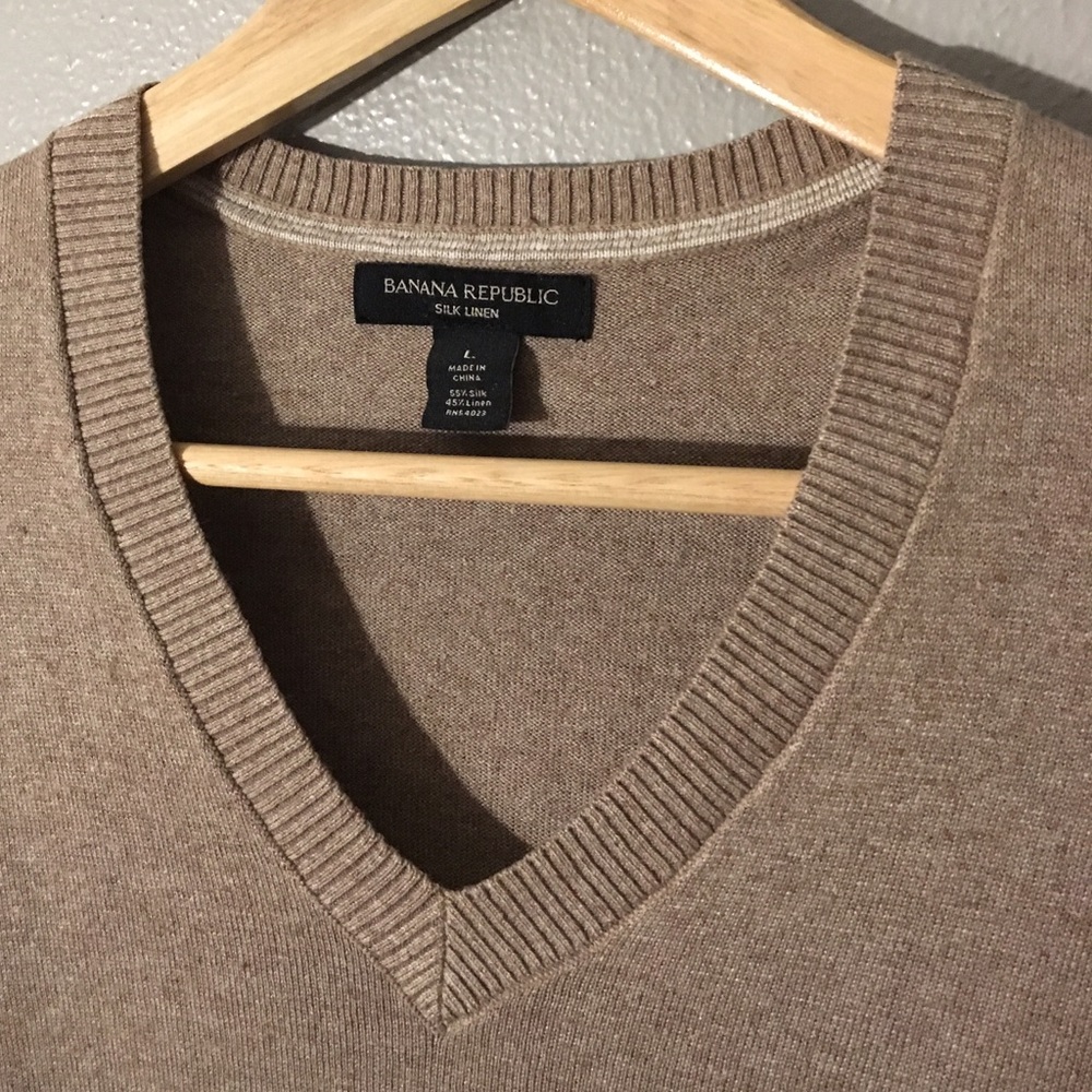 Banana Republic Silk/Linen V-neck Sweater - Picture 1 of 4
