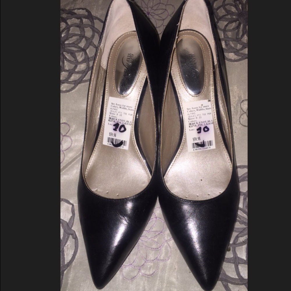 🎉🎉Pointed-toe pumps