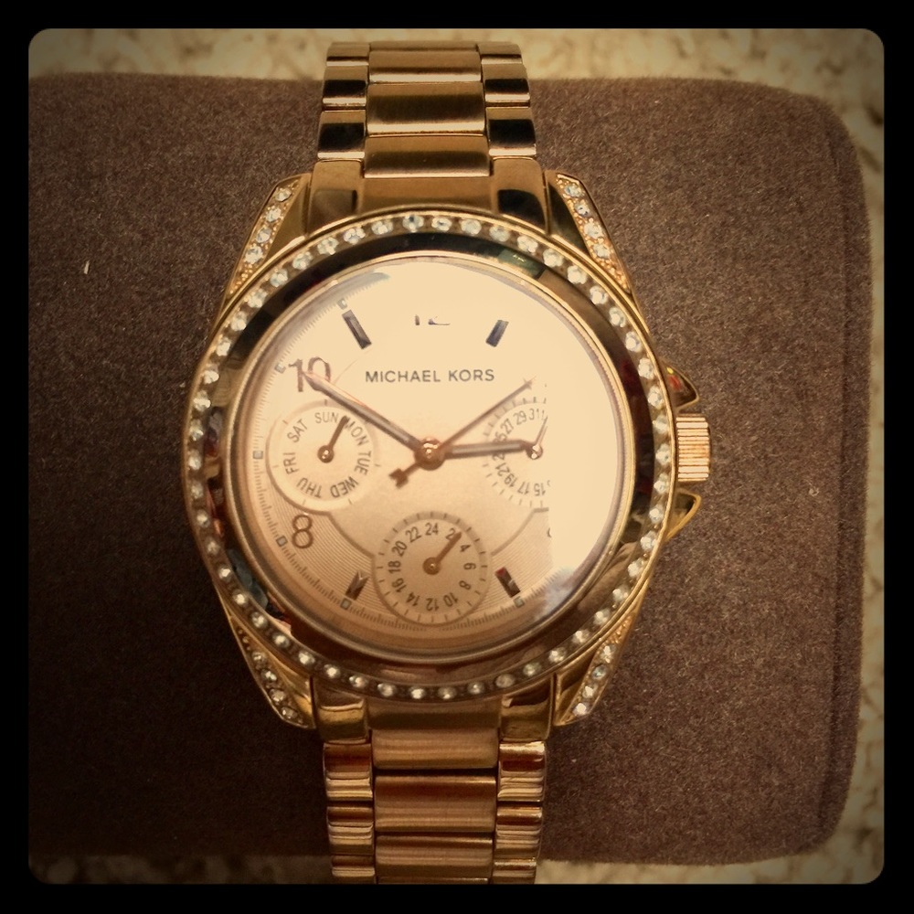 Michael kors watch rose gold