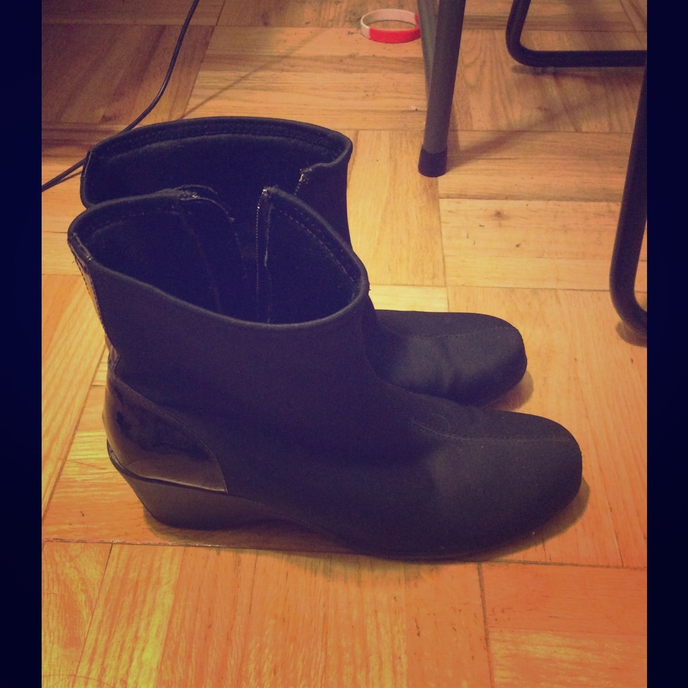 Karen Scott Boots