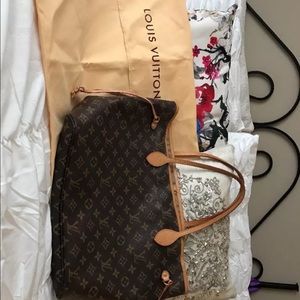 Authentic Louis Vuitton neverfull mm