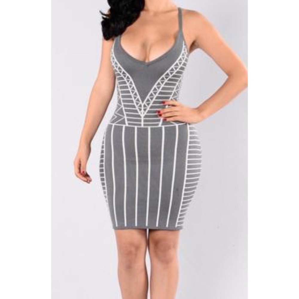 Fashion Nova "When I Need You Dress" Size Large