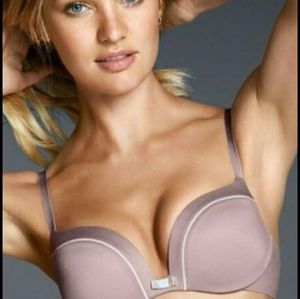 Purple Victoria Secret Brand new incredib bra 32dd