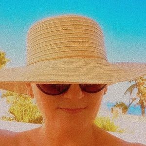 Meet your Posher, Paula