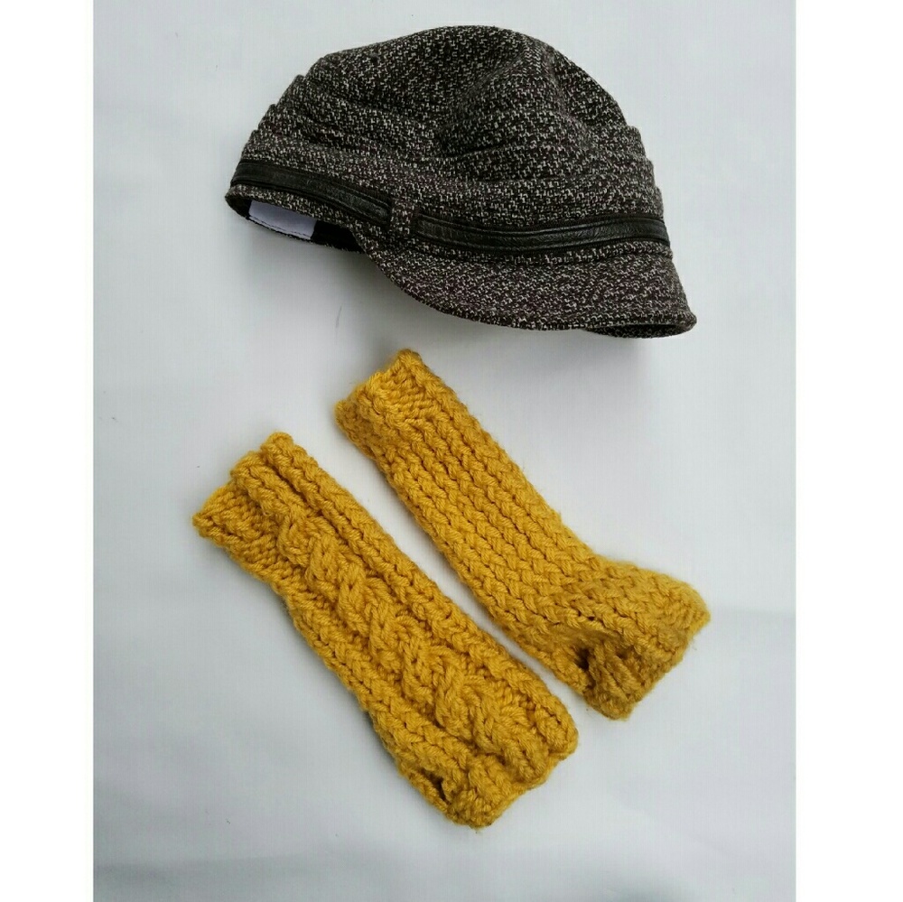 Hat and 3/4 hand knitted arm warmers