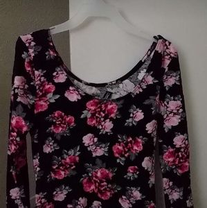 Scoop Neck Long Sleeved Shirt