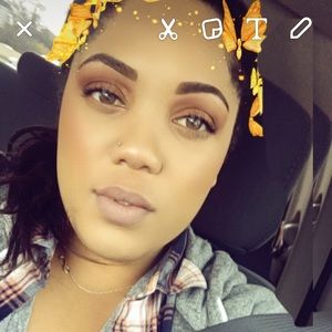 Meet your Posher, Jade