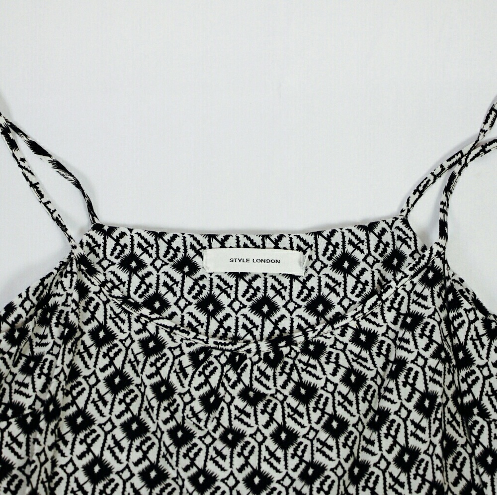 ❌SOLD ❌ [Style London] Printed Festival Dress 🎸🎶 - Picture 3 of 8