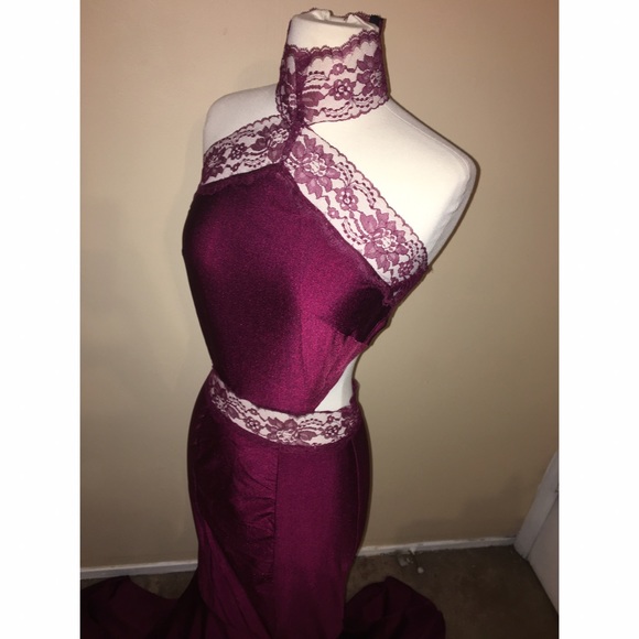 Open back evening gown - Picture 2 of 8