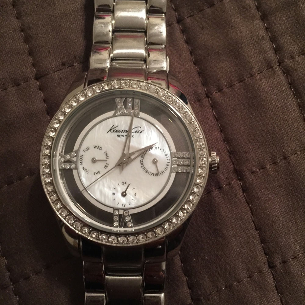 Like new , No scratches .