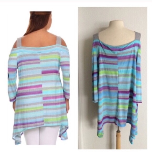 LAST ONE! (Plus) Striped cold shoulder top - Picture 2 of 3