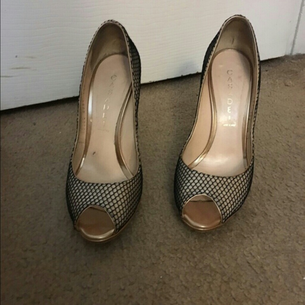 Casadei Fishnet Heels...Sz: 37.5... $540.00 - Picture 1 of 4