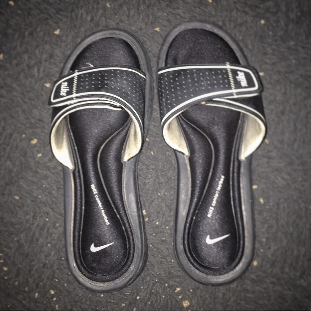 Woman's Nike slides