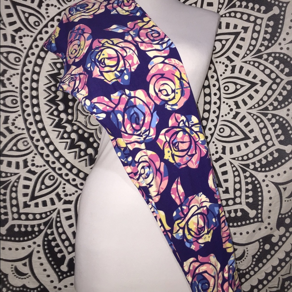 BNWT TC Lularoe unicorn roses!