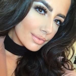 Meet your Posher, Adriana