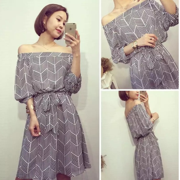 Dresses & Skirts - NWT Off the Shoulder Geo Print Dress