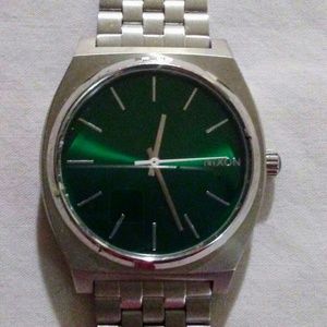 Quartz green & stainless steel plated Nixon watch
