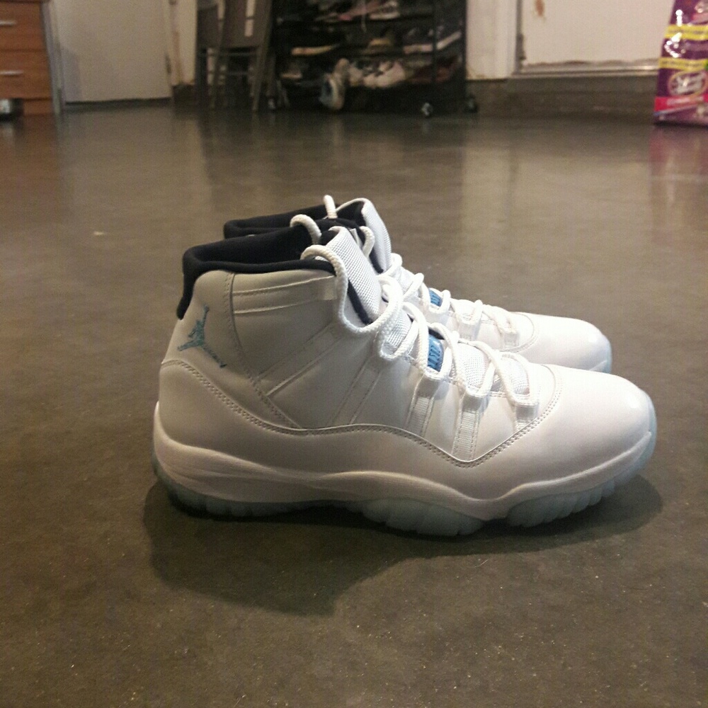 Jordan 11 legend blue