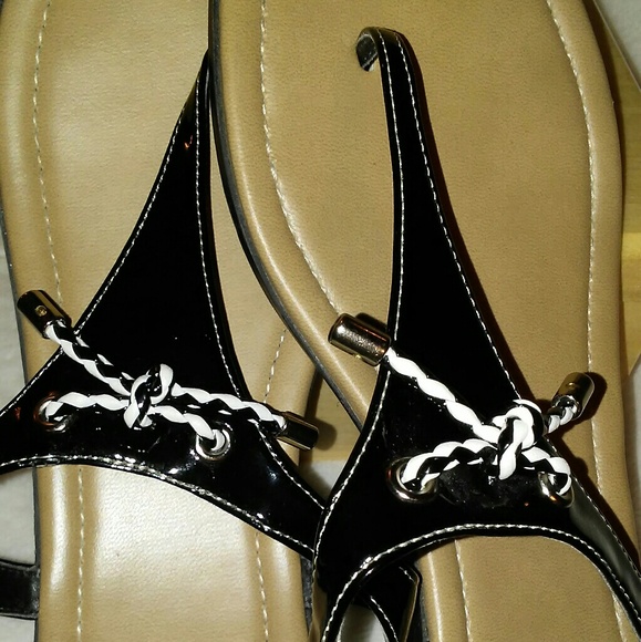 DEXTER - Picture 3 of 7