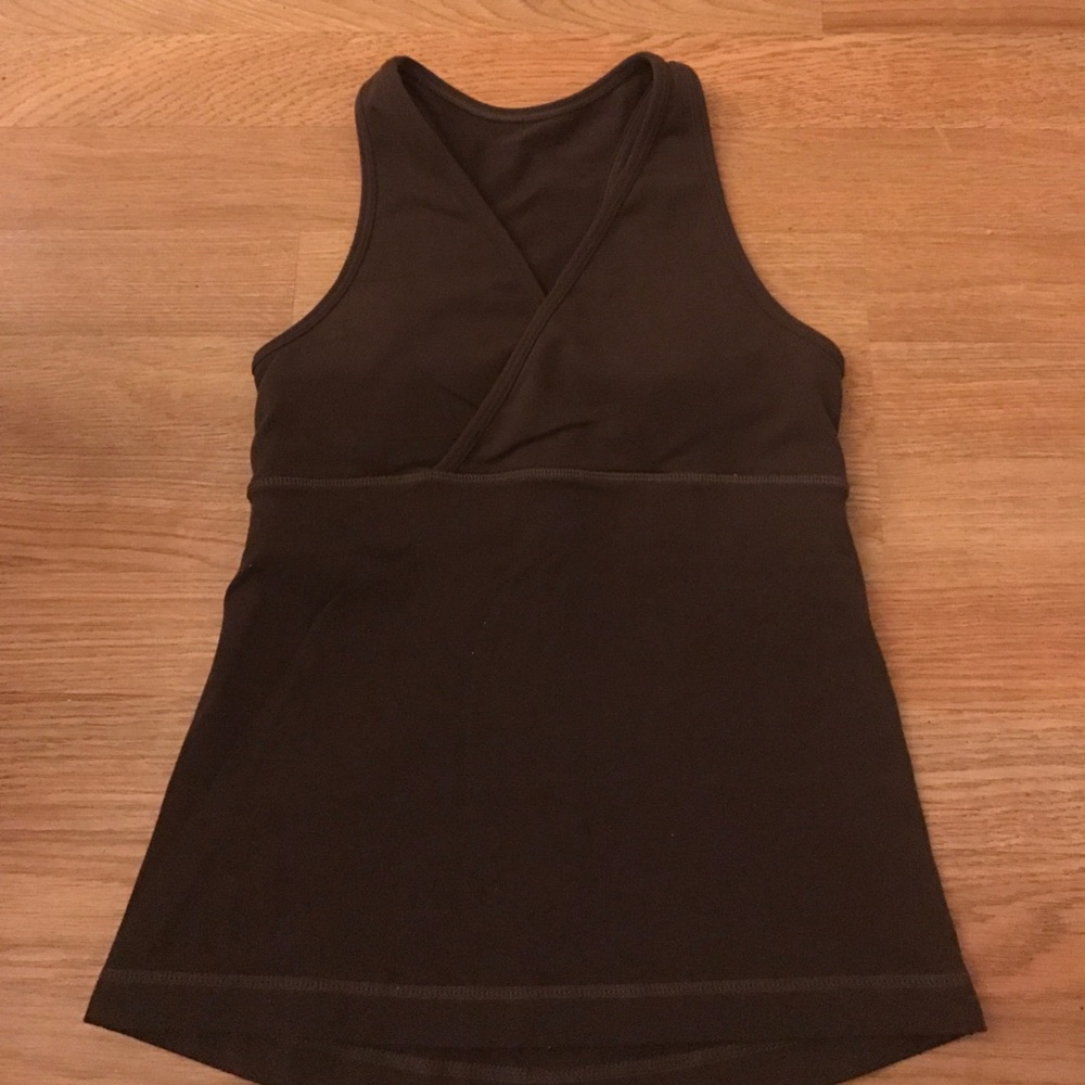 Lululemon tank ( dark reddish brown)