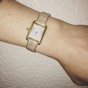 Vintage gold toned watch