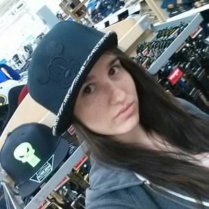 Meet your Posher, Kayla