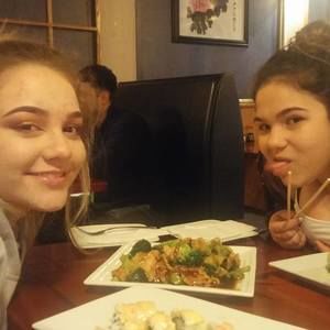 Meet your Posher, Dee