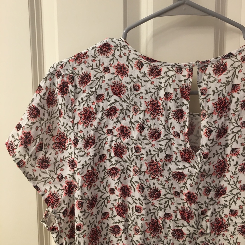 💛H&M Flower Vine Top💛