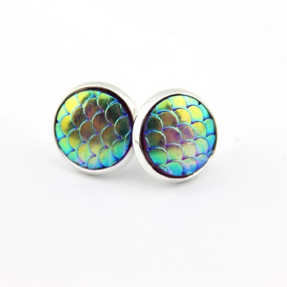 🎉🍾🎊HP!🎉🎊Mermaid scale earrings - Picture 3 of 3