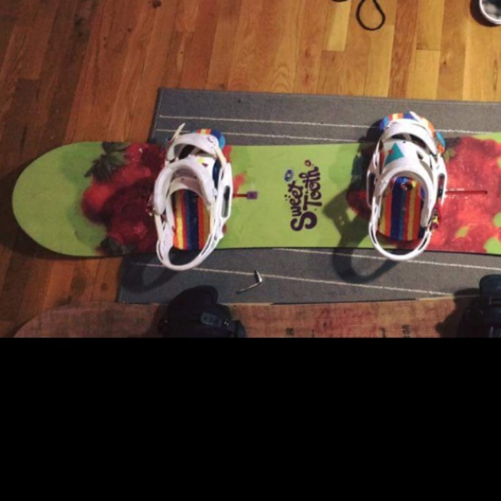 ❌❌SOLD ❌❌141cm Burton Sweet tooth ❌❌