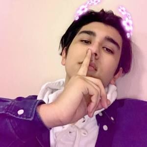 Meet your Posher, Julio