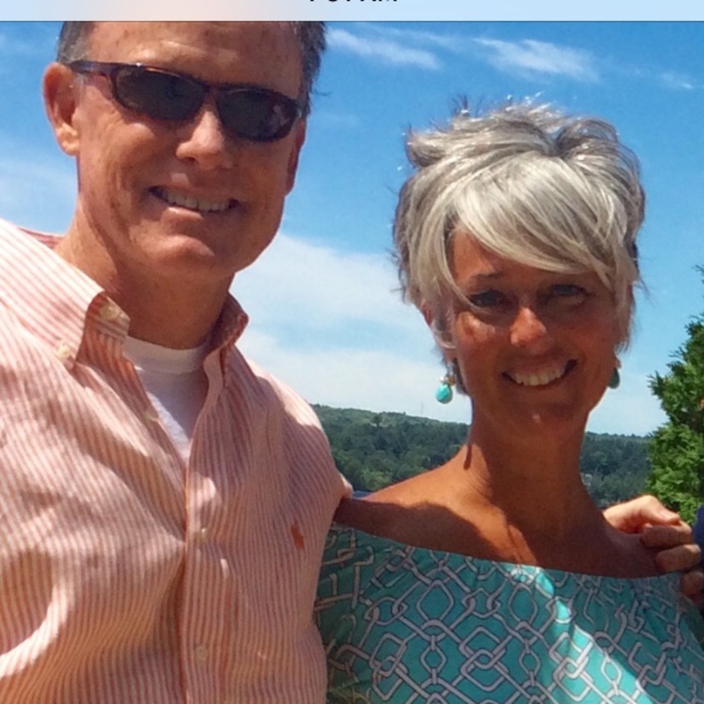 Meet your Posher, Debbie