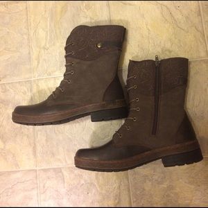 NWT Jambu Boots