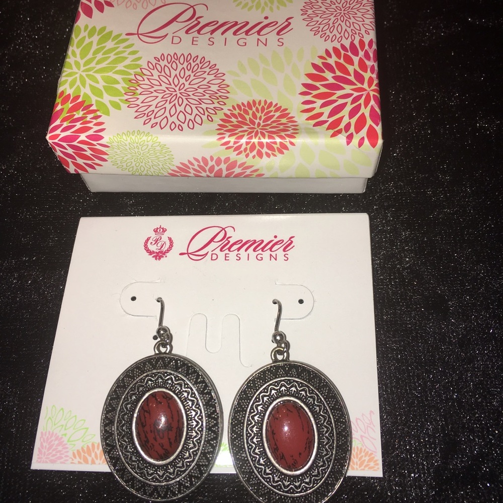 Genuine shell fishhook earring