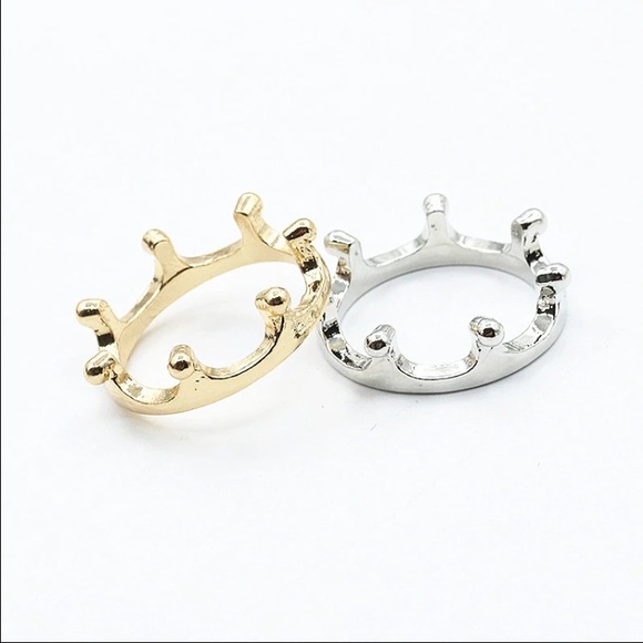 Gold Crown Ring 👑 - Picture 2 of 2