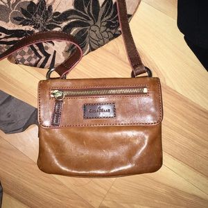 Vintage cole hann sling 💼 cross body