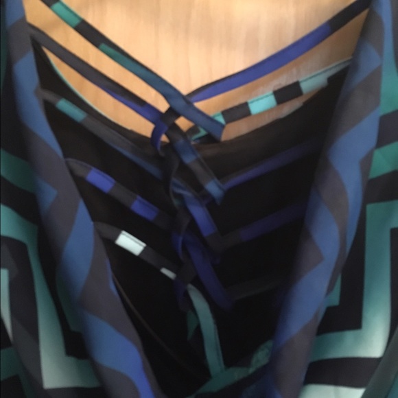 🔥LAST DAY TIL MOVE🔥Open back chevron dress NWT - Picture 3 of 4