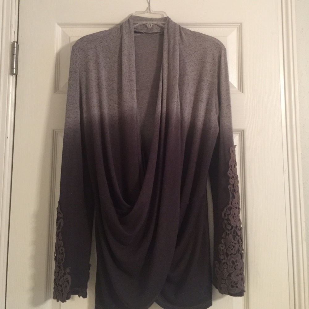 Sweater / Cardigan